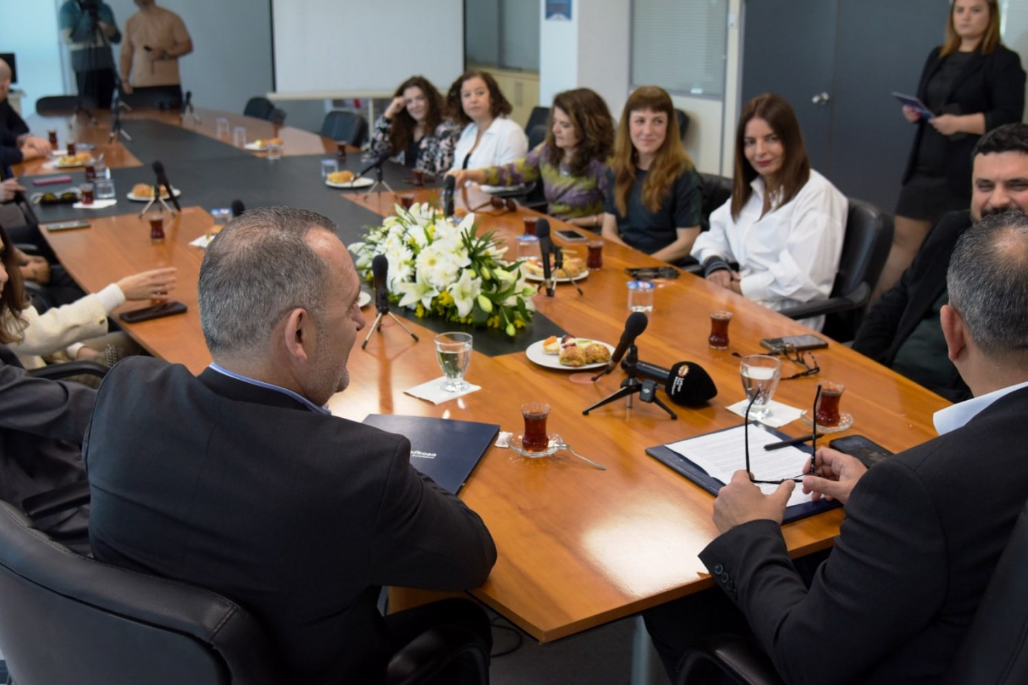 LTB ile Vedat Kaner Vakfı arasında “Bienal Lefkoşa” ana sponsorluk sözleşmesi imzalandı